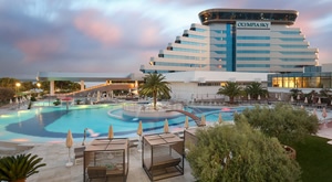 WELLNESS ODMOR za dvoje u Hotelu Olympia Sky Vodice uz 2 noćenja s polupansionom u deluxe sobi, uz neograničeni pristup bazenu i fitnessu. Vrhunski LUKSUZ koji zaslužujete!