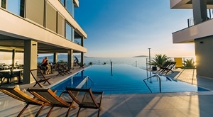 [19.06.-29.06.] POČETAK LJETA u Hotelu Morenia 4* PODACA: 5 ili 7 noćenja s All INCLUSIVE uslugom za 2 odraslih i do 4 DJECE  uz vanjske BAZENE, fitness i ANIMACIJU - odmor na Makarskoj rivijeri!