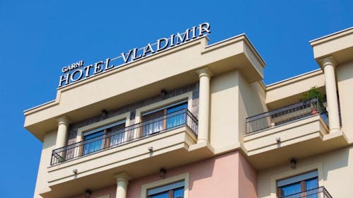 Garni Hotel Vladimir by Aycon - Jesen udvoje, Budva, Crna Gora - 390 EUR - 5x noćenje u dvokrevetnoj Standard sobi za 2 osobe, Doručak