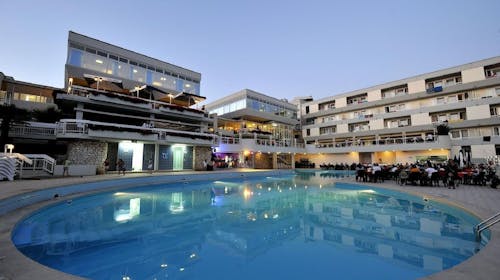 Hotel Delfin Plava Laguna - Ljeto u Poreču, Poreč, Istra, Hrvatska - 929 EUR - 7x noćenje u Classic dvokrevetnoj sobi s balkonom (morska strana) za 2 osobe (1 dijete do 11,99 godina besplatno), Polupansion
