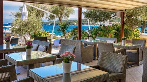 Hotel Malin - Ljeto u vrhunskom hotelu na Krku - Superior soba, Malinska, otok Krk, Hrvatska - 1.402 EUR - 5x noćenje u Superior dvokrevetnoj sobi s balkonom za 2 osobe, Polupansion