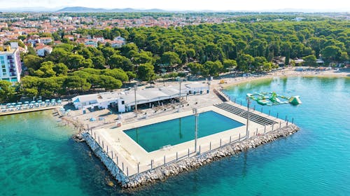 Ilirija Resort - Hotel Ilirija - VIP premium obiteljsko ljeto s punim pansionom u Biogradu - Akcijska cijena, Biograd na Moru, Dalmacija, Hrvatska - 1.349 EUR - 5x noćenje u dvokrevetnoj Premium Club sobi za 2 osobe (1 dijete do 12 godina i 1 dijete do 7 godina besplatno), Puni pansion