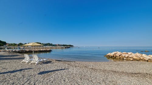 Apartments Stella Plava Laguna - Obiteljski kraj ljeta u Istri, Umag, Istra, Hrvatska - 162 EUR - 3x noćenje u Classic apartmanu 2+1 s balkonom (park strana) za 3 osobe, Korištenje vanjskog bazena s morskom vodom
