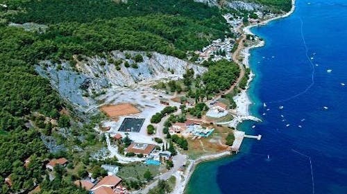 Apartmani Kanegra Plava Laguna - Ljeto u Istri s polupansionom, Umag, Istra, Hrvatska - 267 EUR - 2x noćenje u Classic apartmanu 2+2 s balkonom strana park za 2 osobe (2 djece do 4,99 godina besplatno), Polupansion (doručak i večera)