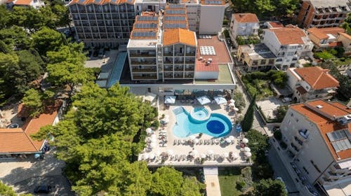 Hotel Horizont - Ljeto na makarskoj rivijeri, Baška Voda, Makarska rivijera, Dalmacija, Hrvatska - 792 EUR - 3x noćenje u Junior suiti (strana park) za 2 osobe, Polupansion (buffet doručak i večera)