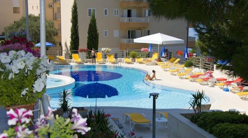 Hotel Horizont - Ljeto na makarskoj rivijeri, Baška Voda, Makarska rivijera, Dalmacija, Hrvatska - 1.320 EUR - 5x noćenje u Junior suiti (strana park) za 2 osobe, Polupansion (buffet doručak i večera)