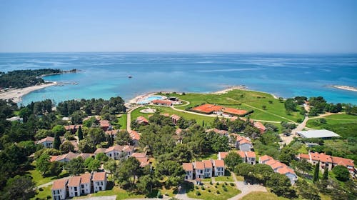 Apartments Katoro Plava Laguna - Odmor uz more s polupansionom, Umag, Istra, Hrvatska - 367 EUR - 3x noćenje u Classic apartmanu 2+2 za 4 osobe (2 djece do 4,99 godina besplatno), Polupansion (doručak i večera)