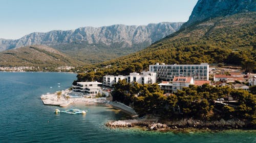 Park Villas by Morenia - All inclusive odmor u Deluxe kamping vile s privatnim bazenom, Podaca, Makarska rivijera, Dalmacija, Hrvatska - 3.703 EUR - 7x noćenje u kamping vili s privatnim grijanim bazenom za do 6 osoba (max. 4 odrasle osobe i 2 djece do 11,99 godina), All inclusive
