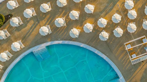 Hotel Katarina - Last minute ljeto u Selcu, Selce, Hrvatska - 645 EUR - 3x noćenje u Standard dvokrevetnoj sobi s balkonom za 2 osobe (1 dijete do 11,99 godina besplatno), Polupansion