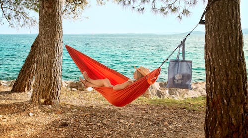 Pine Beach Pakoštane - Obiteljski all inclusive light odmor uz sport i prirodu - Posebna akcija, Pakoštane, Dalmacija, Hrvatska - 1.981 EUR - 7x noćenje u Comfort bungalovu (bez struje) za 3 osobe (2 djece do 3,99 godina besplatno), All inclusive light