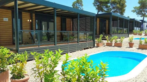 Park Villas by Morenia - Najam Deluxe kamping vile s privatnim bazenom, Podaca, Makarska rivijera, Dalmacija, Hrvatska - 1.718 EUR - 5x noćenje u kamping vili s privatnim grijanim bazenom za do 4 osobe, Korištenje hotelskih grijanih vanjskih bazena