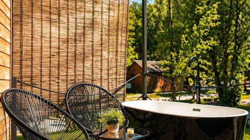 Glamping Resort Halicanum - Toplice Sveti Martin - Odmor tijekom tjedna uz masažu, Sveti Martin na Muri, Hrvatska - 250 EUR - 2x noćenje u luksuznoj kućici s privatnom saunom i kadom na terasi za 2 osobe, Domaći buffet doručak