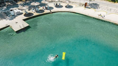 Hotel Borovnik - Obiteljski ljetni odmor u Dalmaciji - Standard soba, Tisno, otok Murter, Dalmacija, Hrvatska - 1.470 EUR - 7x noćenje u dvokrevetnoj Standard sobi za 2 osobe (1 dijete do 11,99 godina i 1 dijete do 1,99 godina besplatno), Polupansion