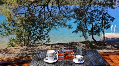 Hotel Luka - Ljetni odmor kao nekada u srcu slikovite Dalmacije, Luka, Dugi otok, Dalmacija, Hrvatska - 612 EUR - 4x noćenje u dvokrevetnoj sobi za 2 osobe (1 dijete do 11,99 godina besplatno), Polupansion