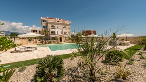 Chateau Dabo Luxury Pool Apartments - Obiteljski odmor na Pagu, Novalja, Hrvatska - 240 EUR - 2x noćenje u dvosobnom apartmanu (4+2) za 6 osoba, Korištenje vanjskog bazena