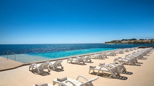 Laguna Maradiso Hotel by Aminess - Ljeto u Novigradu, Novigrad, Istra, Hrvatska - 1.585 EUR - 7x noćenje u dvokrevetnoj Standard sobi za 2 osobe (1 dijete do 9,99 godina besplatno), Polupansion (buffet doručak i večera)