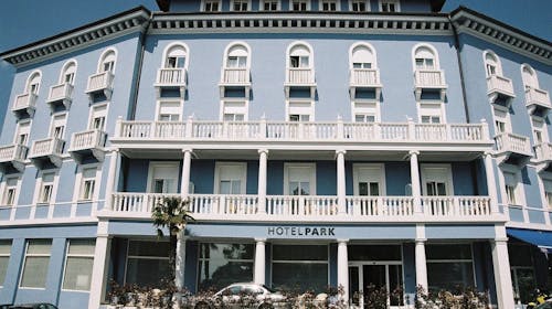 Hotel Park - Ljeto u Lovranu, Lovran, Hrvatska - 483 EUR - 3x noćenje u dvokrevetnoj Standard sobi za 2 osobe (1. dijete do 13,99 godina i 2. dijete do 2,99 godina besplatno), Polupansion (doručak i večera)