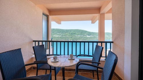 Hotel Adria - Ljetni odmor u Neumu, Neum, Bosna i Hercegovina - 460 EUR - 3x noćenje u apartmanu s dvije sobe za 4 osobe, Doručak