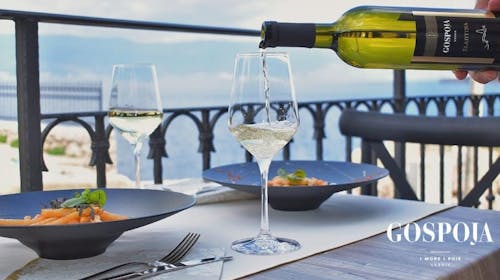 Hotel Vinotel Gospoja - Luksuzno ljeto na Krku uz vrhunsku gastronomiju, Vrbnik, otok Krk, Hrvatska - 1.499,90 EUR - 7x noćenje u Standard sobi morska strana za 2 osobe, Polupansion (doručak i servirana večera u 4 slijeda)