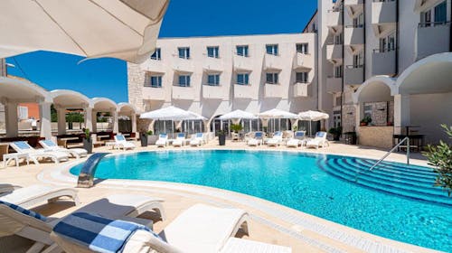 Hotel Korkyra - Obiteljsko ljeto na Korčuli , Vela Luka, Korčula, Dalmacija, Hrvatska - 699 EUR - 3x noćenje u obiteljskoj sobi za 2 osobe (2 djece do 11,99 godina besplatno), Bogati polupansion
