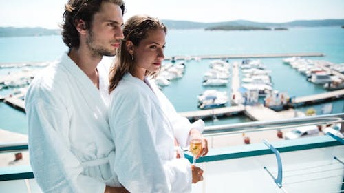 Ilirija Resort - Hotel Ilirija - Zabavno ljeto s punim pansionom u Biogradu, Biograd na Moru, Dalmacija, Hrvatska - 1.785 EUR - 7x noćenje u dvokrevetnoj Comfort sobi za 2 osobe (1 dijete do 12 godina i 1 dijete do 7 godina besplatno), Puni pansion
