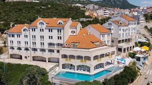 Hotel Stella - Ljetni odmor u Neumu, Neum, Bosna i Hercegovina - 399 EUR - 3x noćenje u Comfort sobi s balkonom i pogledom na more za 2 osobe, Polupansion