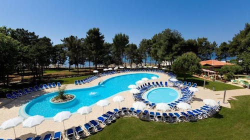 Hotel Aurora Plava Laguna - Obiteljsko all inclusive ljeto uz more, Umag, Istra, Hrvatska - 2.108 EUR - 7x noćenje u dvokrevetnoj Superior sobi s pomoćnim ležajem (pogled park) za 2 osobe (1. dijete do 11,99 godina i 2. dijete do 4,99 godina besplatno), All inclusive