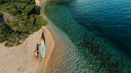 Sagitta Holiday Resort - Last minute obiteljsko ljeto u Omišu - Superior obiteljski apartman, Omiš, Dalmacija, Hrvatska - 1.864 EUR - 5x noćenje u Superior obiteljskom apartmanu s bočnim pogledom na more i balkonom (2+2) za 2 osobe (2 djece do 13,99 godina i 1 dijete do 7,99 godina besplatno), All inclusive