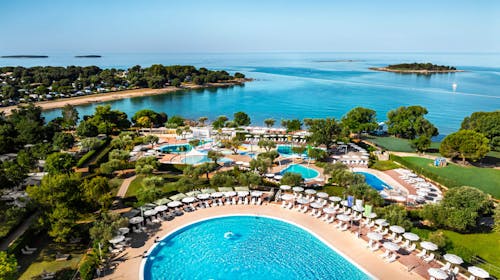 Kamp Polari - Mobilna kućica Standard , Rovinj, Istra, Hrvatska - 430 EUR - 2x noćenje u mobilnoj kućici Standard za do 6 osoba (4 odrasle osobe i 2 djece do 11,99 godina), Korištenje vanjskog bazena