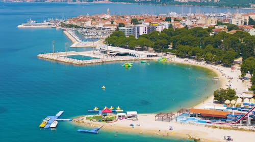 Ilirija Resort - Hotel Ilirija - Odmor u kolovozu s punim pansionom u Biogradu, Biograd na Moru, Dalmacija, Hrvatska - 1.235 EUR - 5x noćenje u dvokrevetnoj Superior sobi za 2 osobe (1 dijete do 12 godina i 1 dijete do 7 godina besplatno), Puni pansion