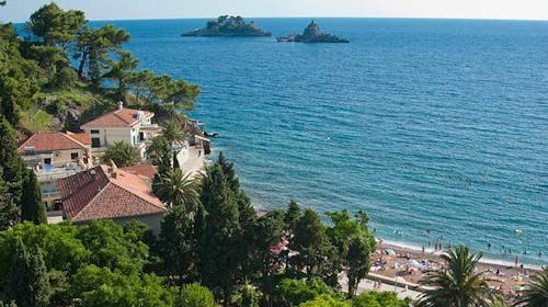 Hotel Rivijera - Kraj ljeta u Petrovcu, Petrovac, Crna Gora - 325 EUR - 3x noćenje u dvokrevetnoj Standard sobi za 2 osobe (1 dijete do 11,99 godina besplatno), Polupansion