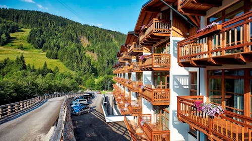 Grafenberg Resort - Ljetni all inclusive light planinski odmor u Austriji, Wagrain, Austrija - 579 EUR - 3x noćenje u Multi Bedroom sobi za 2 osobe (1 dijete do 6 godina besplatno), All inclusive light