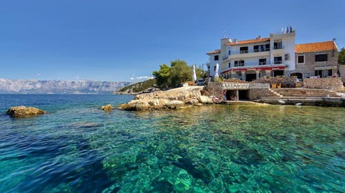 Hotel Timun - Ljeto na Hvaru, Hvar, Dalmacija, Hrvatska - 450 EUR - 3x noćenje u dvokrevetnoj sobi s balkonom (pogled park) za 2 osobe, Polupansion