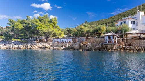 Hotel Timun - Ljeto na Hvaru, Hvar, Dalmacija, Hrvatska - 750 EUR - 5x noćenje u dvokrevetnoj sobi s balkonom (pogled park) za 2 osobe, Polupansion