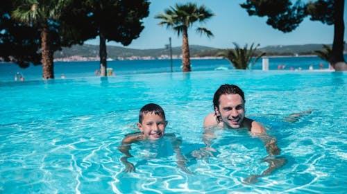 Ilirija Resort - Hotel Ilirija - Kratki ljetni odmor s punim pansionom u Biogradu, Biograd na Moru, Dalmacija, Hrvatska - 629 EUR - 3x noćenje u dvokrevetnoj Comfort sobi za 2 osobe (1 dijete do 12 godina i 1 dijete do 7 godina besplatno), Puni pansion