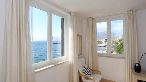 Aparthotel Tamarix - Ljeto u čarobnoj uvali za 4 osobe - Grande apartman, Vinjerac, Hrvatska - 380 EUR - 2x noćenje u luksuznom Grande apartmanu za 4 osobe, Korištenje posteljine i ručnika