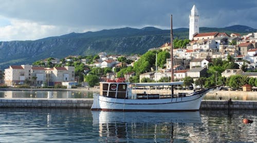 Primorska kuća Milka - Ljetni odmor uz more, Novi Vinodolski, Hrvatska - 225 EUR - 3x noćenje u apartmanu za 3 osobe, Korištenje klima-uređaja
