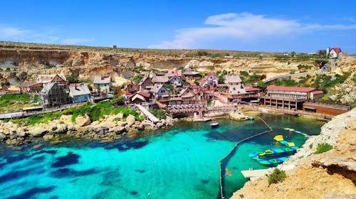 Jesenski obiteljski izlet na Maltu, Malta, Malta - 1.099 EUR - 4x noćenje u hotelu za 2 odrasle osobe i 2 dijece do 9,99 godina, Doručak