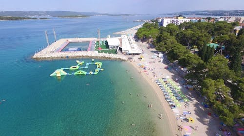 Ilirija Resort - Hotel Adriatic - Zabavno ljeto s punim pansionom, Biograd na Moru, Dalmacija, Hrvatska - 808 EUR - 4x noćenje u dvokrevetnoj Comfort sobi za 2 osobe (1 dijete do 12 godina i 1 dijete do 7 godina besplatno), Puni pansion