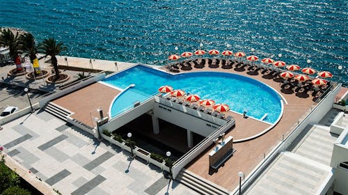 Hotel Sunce Neum - Obiteljski odmor u Neumu u kolovozu, Neum, Bosna i Hercegovina - 372 EUR - 2x noćenje u Superior dvokrevetnoj sobi s balkonom i pogledom na more za 2 osobe (dijete do 6,99 godina besplatno), Polupansion