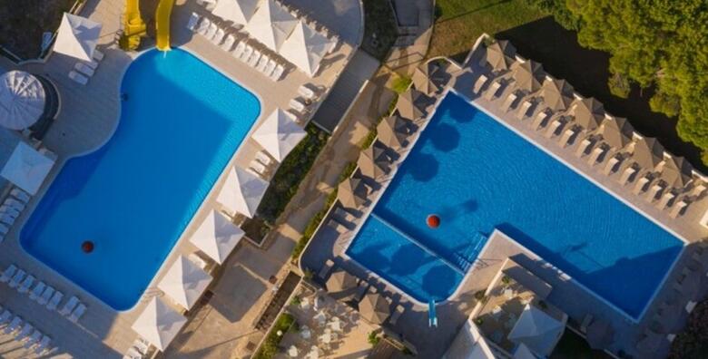 POSEBNA PONUDA! Hotel Adria 4*, Biograd na moru - ljetovanje od 3 ili 4 noćenja s ALL INCLUSIVE za 2 ili 3 odrasle osobe i do 2 djece uz korištenje bazena